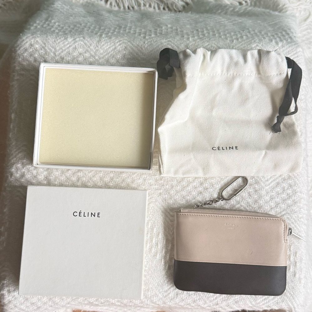 Old Celine Solo Coin and Card Purse, Black/Beige Colorblock, w/ Box and Dustbag - Picture 2 of 14